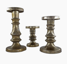 Carica l&#39;immagine nel visualizzatore di Gallery, Candelabri Oro
